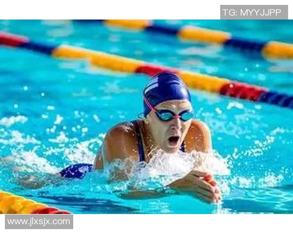 游泳训练技巧全解析：从基础动作到提高耐力的全面指南